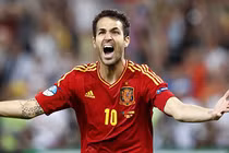 Loạt đấu súng cân não đưa Tây Ban Nha vào chung kết EURO 2012