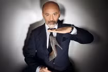 Bí mật sau những đôi giày giá 'khủng' của Louboutin
