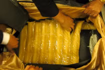 Người nước ngoài mang 6kg ma túy vào Việt Nam