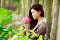 Còn 2 ngày để sở hữu chiếc áo dài của Hoa hậu biển Nguyễn Thị Loan