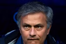 Mourinho nghịch ngợm như trẻ nhỏ