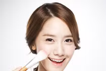 Clip: Mắt to long lanh, da trắng, môi hồng như mỹ nữ nhờ make up