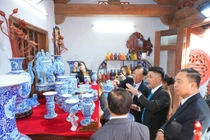 Chuyển đổi số là "đòn bẩy" giúp cơ sở sản xuất gốm sứ tối ưu sản xuất