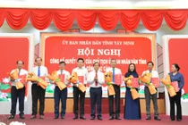 Ban lãnh đạo Sở GD&ĐT Tây Ninh: Giám đốc Sở Nguyễn Quang Thái và 7 phó giám đốc