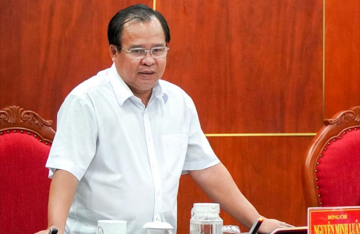 Phó chủ tịch Ủy ban Nhân dân tỉnh Cà Mau Nguyễn Minh Luân là Trưởng Ban chỉ đạo Kỳ thi tốt nghiệp Trung học phổ thông năm 2024. Ảnh: Báo Cà Mau GD-2.jpg