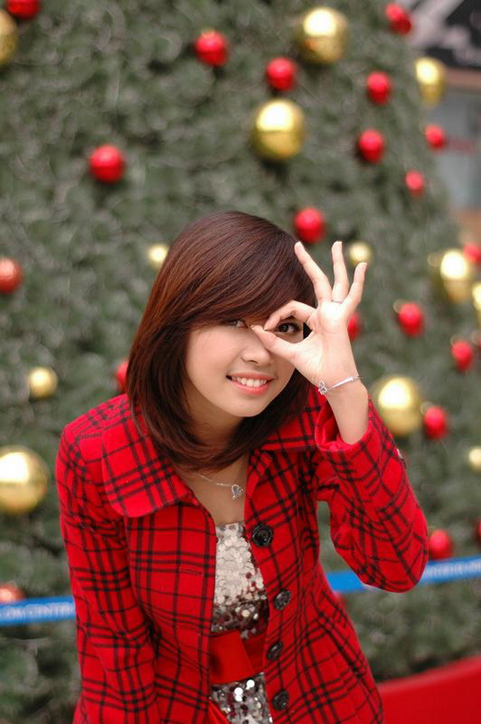 Cô gái gốc Nam Định, nhưng sinh ra và lớn lên tại Hà Nội, Thanh Hằng là một sinh viên năng động, tự tin. Đam mê các hoạt động xã hội, Thanh Hằng tham gia rất năng nổ, tích cực vào đội tình nguyện của trường ngay khi bước chân vào cổng trường ĐH.