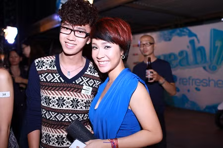 Uyên Linh và ca sĩ trẻ Minh Xù Uyên Linh và ca sĩ trẻ Minh Xù