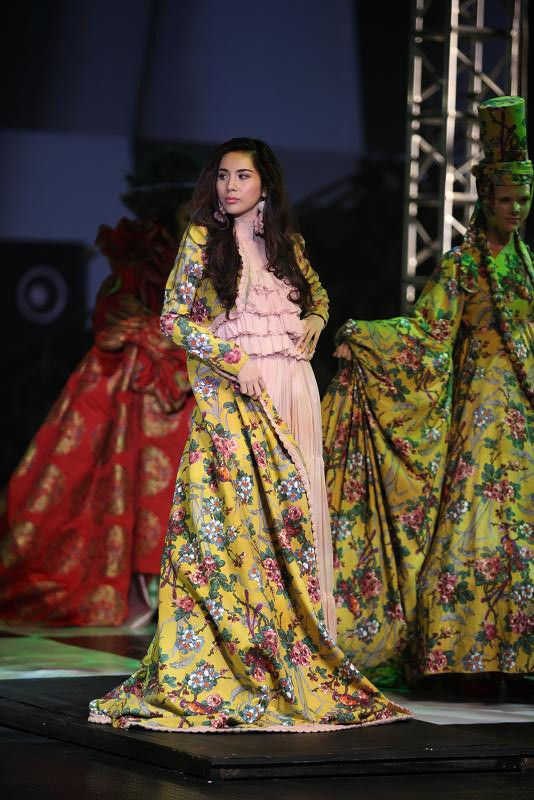 Với chiếc váy hồng đơn giản nhưng gợi cảm, Thuỷ Tiên thu hút ánh nhìn trong vai trò người mẫu Với chiếc váy hồng đơn giản nhưng gợi cảm, Thuỷ Tiên thu hút ánh nhìn trong vai trò người mẫu