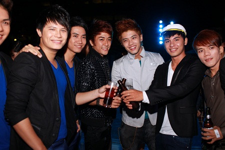 Nhóm La Thăng và V Music rất hào hứng với những chương trình của Yeah1TV