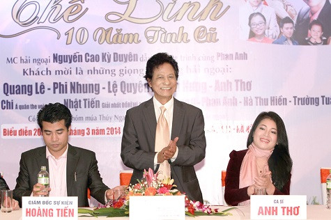 Trong show diễn lần này, Chế Linh mang tới cho khán giả những bản tình ca bất hủ đã gắn liền tên tuổi của ông bấy lâu nay như: 10 năm tình cũ, Áo em chưa mặc một lần, Tình bơ vơ... và nhiều ca khúc lần đầu tiên được trình diễn tại Thủ đô. Trong show diễn lần này, Chế Linh mang tới cho khán giả những bản tình ca bất hủ đã gắn liền tên tuổi của ông bấy lâu nay như: 10 năm tình cũ, Áo em chưa mặc một lần, Tình bơ vơ... và nhiều ca khúc lần đầu tiên được trình diễn tại Thủ đô.