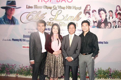 Hội ngộ trong liveshow Chế Linh có sự tham gia của những tên tuổi hải ngoại như MC Nguyễn Cao Kỳ Duyên, Quang Lê, Phi Nhung và đặc biệt những giọng hát trong nước như: Anh Thơ, Lệ Quyên, Tuấn Hưng, Phương Mỹ Chi, Nhật Tiến... Hội ngộ trong liveshow Chế Linh có sự tham gia của những tên tuổi hải ngoại như MC Nguyễn Cao Kỳ Duyên, Quang Lê, Phi Nhung và đặc biệt những giọng hát trong nước như: Anh Thơ, Lệ Quyên, Tuấn Hưng, Phương Mỹ Chi, Nhật Tiến...