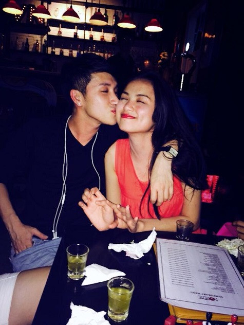 Bức hình Diễm Hương và Phi gây chú ý sự quan tâm của mọi người