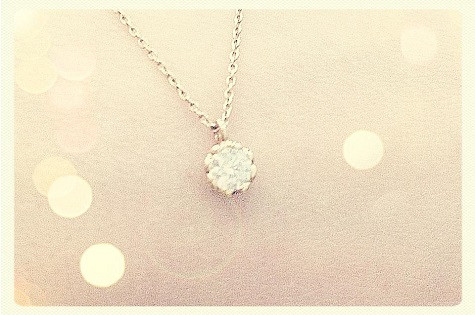 Đan Lê khoe quà được ông xã tặng