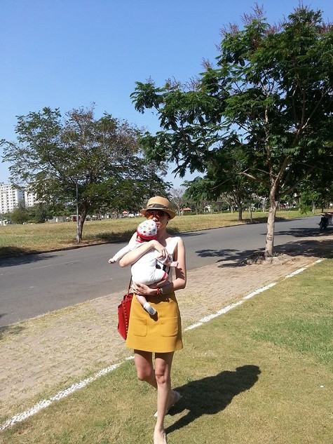 Mới đây cựu người mẫu Dương Yến Ngọc khoe cậu con trai 3 tháng tuổi với chia sẻ: "đưa con đi chích ngừa nè". Mới đây cựu người mẫu Dương Yến Ngọc khoe cậu con trai 3 tháng tuổi với chia sẻ: "đưa con đi chích ngừa nè".