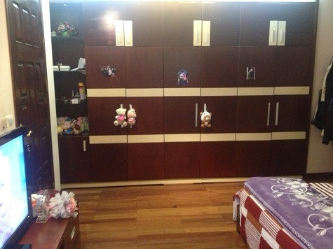 .....Kể cả trên tủ quần áo .....Kể cả trên tủ quần áo