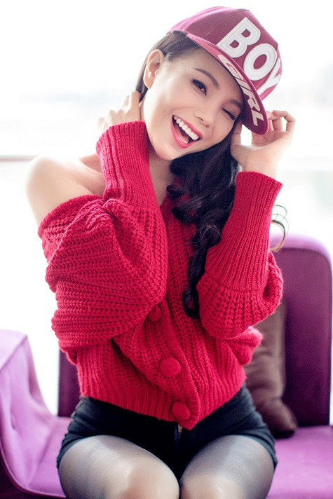 Cuối năm 2013, Trà Ngọc Hằng đã trở lại với âm nhạc trong dự án âm nhạc "Câu chuyện đâu năm" khá ấn tượng. Hiện tại cô đang bắt đầu bước vào những dự án âm nhạc mới nhằm chinh phục thị trường âm nhạc năm nay Cuối năm 2013, Trà Ngọc Hằng đã trở lại với âm nhạc trong dự án âm nhạc "Câu chuyện đâu năm" khá ấn tượng. Hiện tại cô đang bắt đầu bước vào những dự án âm nhạc mới nhằm chinh phục thị trường âm nhạc năm nay