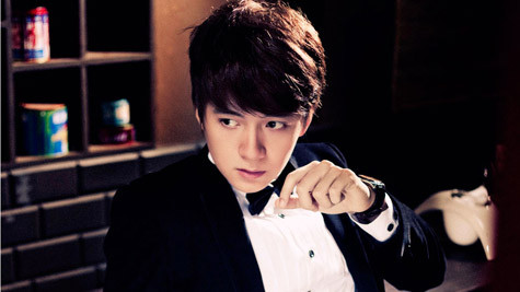 Ca sĩ Ngô Kiến Huy