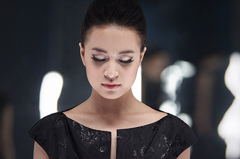 Ca sĩ Hoàng Thùy Linh.