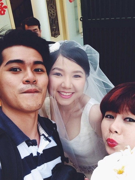 Ngày 15/2 vừa qua, Ngô Quỳnh Anh đã chính thức lên xe hoa về nhà chồng. Ngày 15/2 vừa qua, Ngô Quỳnh Anh đã chính thức lên xe hoa về nhà chồng.