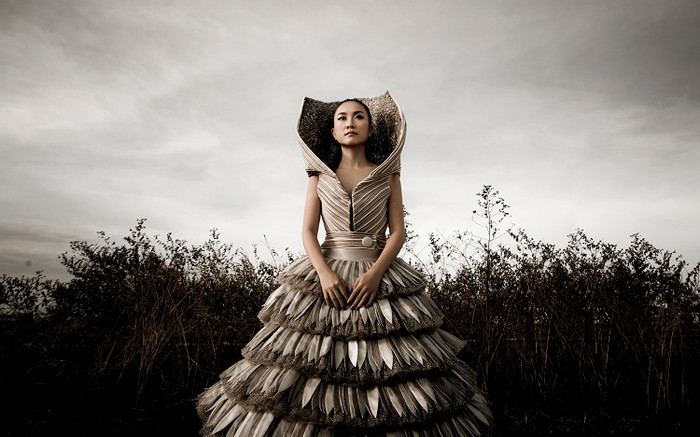 Single "Nữ thần" - Đoan Trang 2012 gồm có 3 version khác nhau: Original Version, R&B Dance và Tango Dance