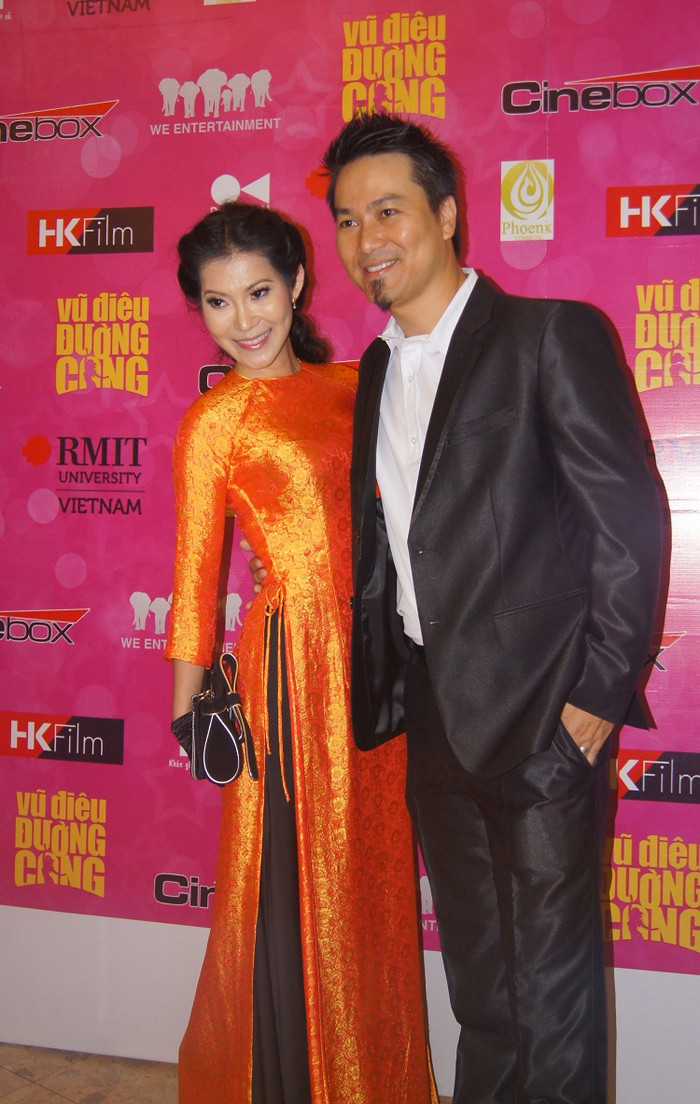 Đây là phim mà Kim Phượng và chồng là đạo diễn Trọng Khoa ấp ủ bấy lâu nay. Bộ phim có nhiều tình tiết hài dí dỏm, gây cười dễ thương.