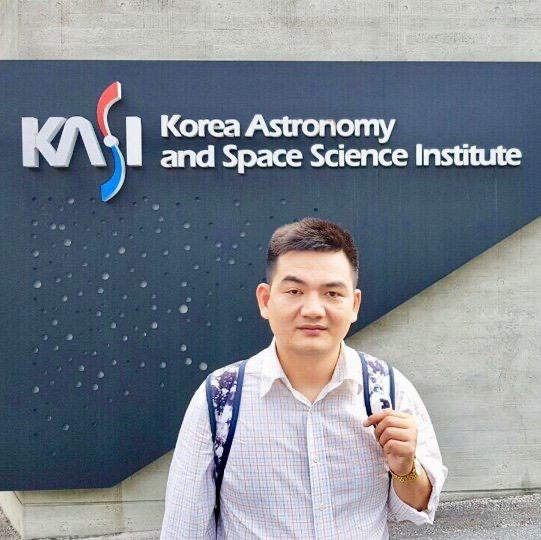 Phó Giáo sư, Tiến sĩ Nguyễn Cao Khang, giảng viên khoa Vật lý Trường Đại học Sư phạm Hà Nội. (NVCC) Phó Giáo sư, Tiến sĩ Nguyễn Cao Khang, giảng viên khoa Vật lý Trường Đại học Sư phạm Hà Nội. (NVCC)