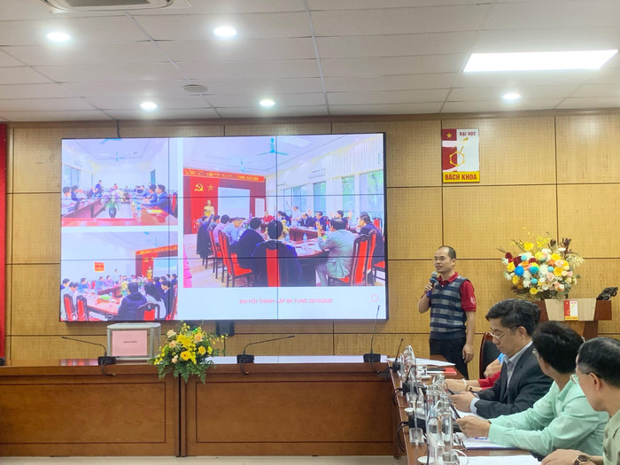 Ông Phạm Tuấn Hiệp, Giám đốc Công ty Quản lý Quỹ BK Fund báo cáo hoạt động 9 tháng đầu của Quỹ. (Ảnh C.K.A)