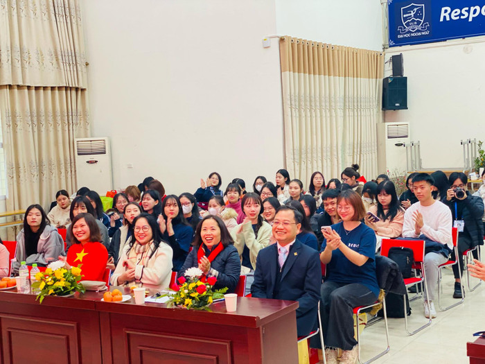 Chương trình “Nhịp cầu Xuân” nhận được sự hưởng ứng tích cực từ phía giảng viên, sinh viên nhà trường tham gia. Chương trình “Nhịp cầu Xuân” nhận được sự hưởng ứng tích cực từ phía giảng viên, sinh viên nhà trường tham gia.