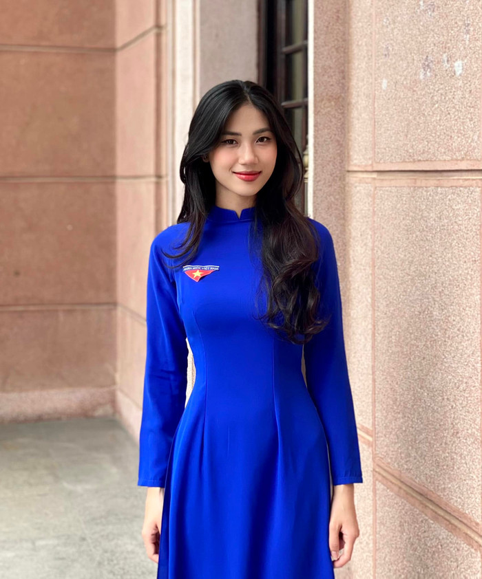 Bạn Hà Kiều Linh - sinh viên năm 4 ngành Kinh tế - Tài chính Trường Đại học Ngoại ngữ, Đại học Quốc gia Hà Nội. Ảnh: NTCC 434161262_3772203663106656_2431761823618490803_n.jpg