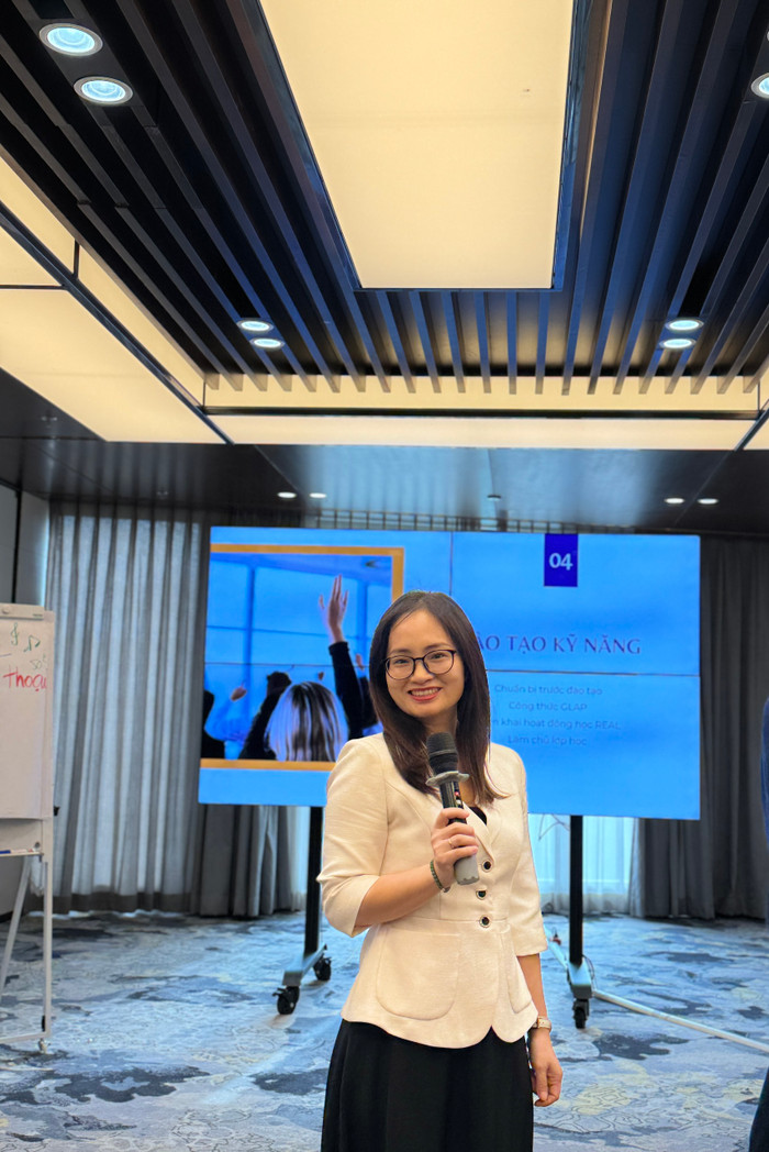 Chị Nguyễn Thị Thu Trang – Phụ trách mảng Học tập và phát triển, chuỗi nghỉ dưỡng The Five. Ảnh: NVCC bfbc332121c38f9dd6d2 (1).jpg