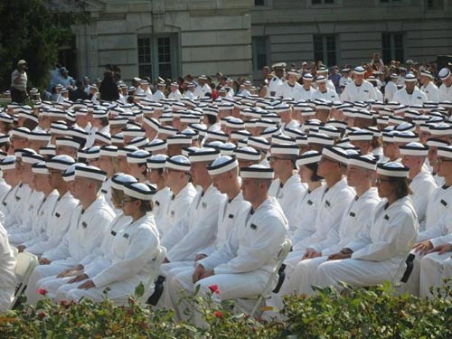 Lễ tốt nghiệp sau 5 năm khổ luyện. CHÙM ẢNH NÓNG: NỮ SINH CAO BẰNG ĐÁNH NHAU...TÓE MÁU ĐẦU CHÙM ẢNH: XEM "THIÊN TÀI SỐNG" TRÌNH DIỄN ROBOT