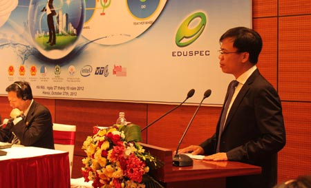 Ông Nguyễn Thế Trung phát biểu tại hội thảo.