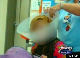 Cô giáo đeo vòng cổ của chó cho học trò sẽ bị tống cổ khỏi trường