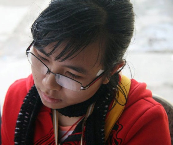 Hoàng Minh Huyền (SV ĐH Ngoại Thương): FPT chẳng khác nào hơn cả vay nặng lãi. Hoàng Minh Huyền (SV ĐH Ngoại Thương): FPT chẳng khác nào hơn cả vay nặng lãi.