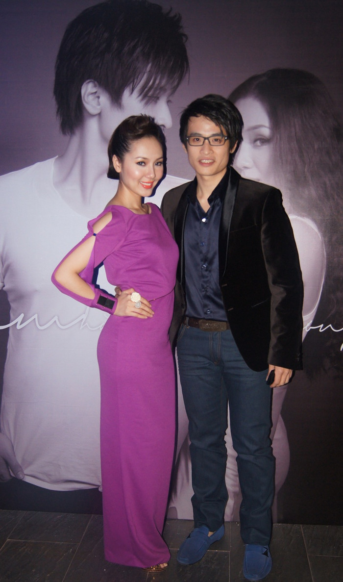 Album Anh yêu em hứa hẹn mang lại hình ảnh của cặp đôi này ở album Ngày hát đôi trong một không khí hoàn toàn mới. Sau những thăng trầm của cuộc sống, chắc hẳn Hà Anh Tuấn và Phương Linh sẽ có cách thể hiện tinh tế và sâu lắng hơn. Album Anh yêu em hứa hẹn mang lại hình ảnh của cặp đôi này ở album Ngày hát đôi trong một không khí hoàn toàn mới. Sau những thăng trầm của cuộc sống, chắc hẳn Hà Anh Tuấn và Phương Linh sẽ có cách thể hiện tinh tế và sâu lắng hơn.