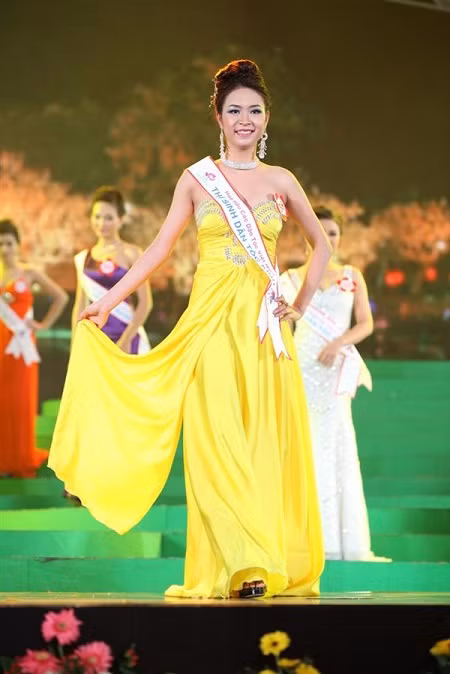 Á hậu 1 Phạm Thị Thanh Tuyền (ảnh: TTVH) Á hậu 1 Phạm Thị Thanh Tuyền (ảnh: TTVH)