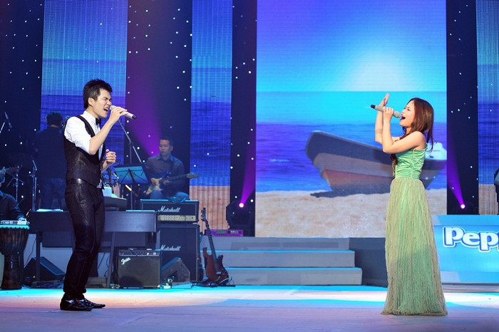 Hoàng Yến – Tiến Mạnh cháy hết mình trong một sáng tác trữ tình nồng nàn "Về nơi bình yên" của nhạc sĩ Thành Vương