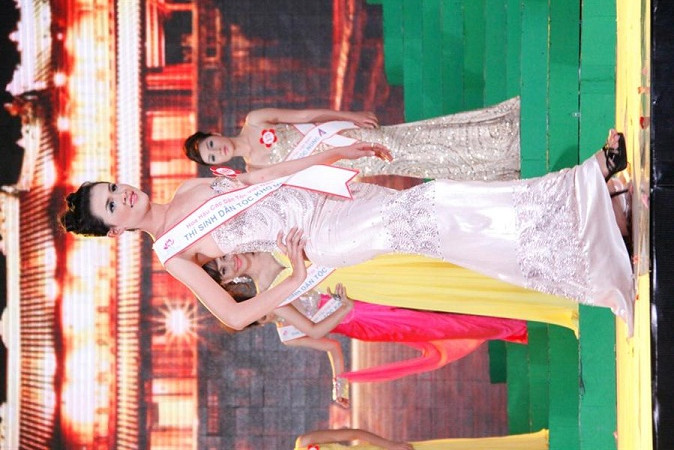 Á hậu 2 Sơn Thị Dura (ảnh: TTVH) Á hậu 2 Sơn Thị Dura (ảnh: TTVH)