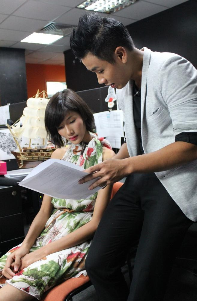 Với thử thách lần này, 8 thí sinh sẽ lần lượt thử sức ở vai trò người dẫn chương trình cùng với 2 MC kỳ cựu là Nguyên Khang và Ngọc Bảo Với thử thách lần này, 8 thí sinh sẽ lần lượt thử sức ở vai trò người dẫn chương trình cùng với 2 MC kỳ cựu là Nguyên Khang và Ngọc Bảo