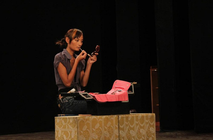 Lê Thị Thúy và phần diễn xuất biến đổi cảm xúc từ buồn bã, chán nản sang vui mừng, thích thú