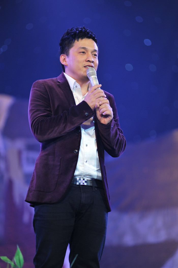 Với chất giọng tưởng chừng như khó hợp với những khúc tình xưa, Lam Trường lại khá ngọt ngào với hai bài hát quen thuộc Lạnh lùng và Trên đỉnh mùa đông. Tình khúc vượt thời gian một lần nữa mang đến trải nghiệm âm nhạc mới cho những khán giả yêu mến dòng nhạc xưa