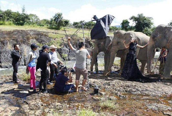 Thay đổi môi trường làm việc trong chuyến đi thực tế Tây Nguyên, với cường độ làm việc căng thẳng cùng những thử thách khó khăn, chặng hành trình cuối cùng này chỉ dành cho những ai có sự tiến bộ vượt bậc. Thay đổi môi trường làm việc trong chuyến đi thực tế Tây Nguyên, với cường độ làm việc căng thẳng cùng những thử thách khó khăn, chặng hành trình cuối cùng này chỉ dành cho những ai có sự tiến bộ vượt bậc.