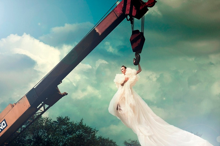 Với bộ ảnh lần này, Lê Thị Thúy bất ngờ vượt trội và nhận được rất nhiều sự khen tặng từ Ban giám khảo. Lê Thị Thúy đang nổi lên là ứng viên nặng ký giành giải quán quân năm nay.