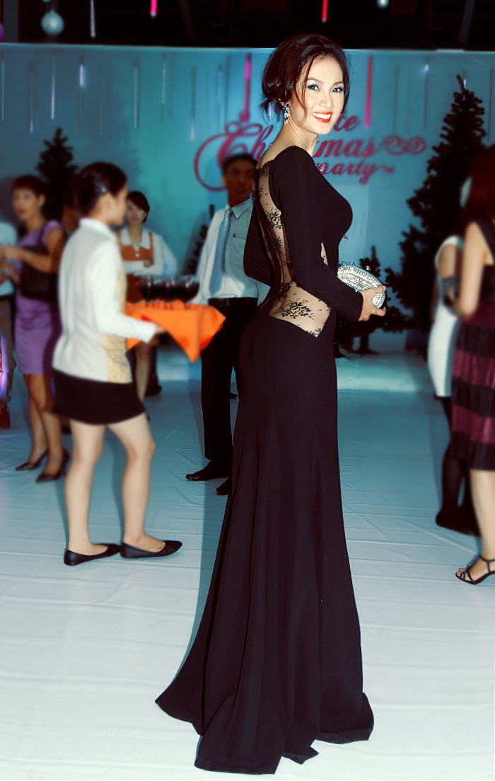 Vóc dáng không hề thay đổi chút nào sau khi đã có gia đình, Anh Thư luôn mang đến sự tươi tắn Vóc dáng không hề thay đổi chút nào sau khi đã có gia đình, Anh Thư luôn mang đến sự tươi tắn