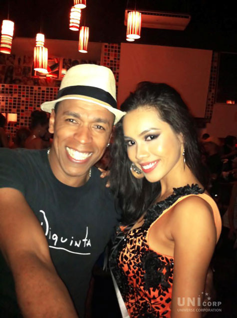 Hoàng My và thầy dạy Samba. Hoàng My và thầy dạy Samba.