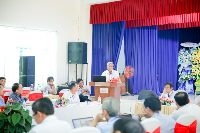 Tiến sĩ Đặng Văn Định chia sẻ cần tổng kết mô hình đại học địa phương. Tiến sĩ Đặng Văn Định chia sẻ cần tổng kết mô hình đại học địa phương.