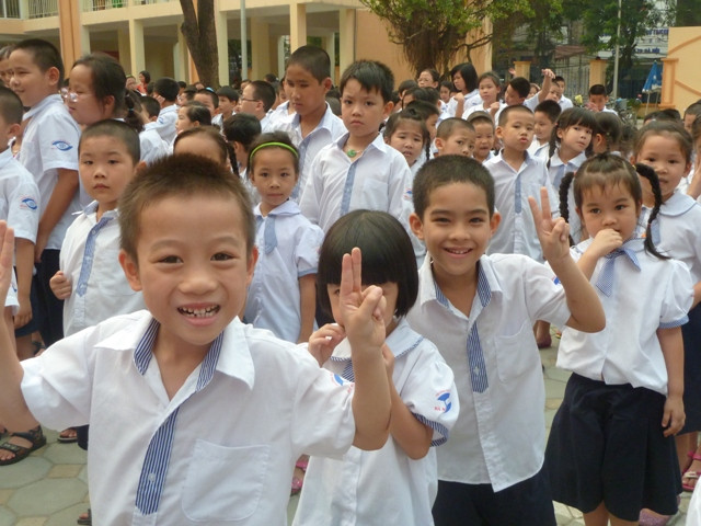 Cuộc thi nhận được nhiều sự hưởng ứng từ thầy cô nhà trường, đặc biệt là sự tham gia nhiệt tình, thích thú của hơn 800 em học sinh. Nét hồn nhiên, hào hứng của HS khi được phát động cuộc thi vẽ tranh. Cuộc thi nhận được nhiều sự hưởng ứng từ thầy cô nhà trường, đặc biệt là sự tham gia nhiệt tình, thích thú của hơn 800 em học sinh. Nét hồn nhiên, hào hứng của HS khi được phát động cuộc thi vẽ tranh.