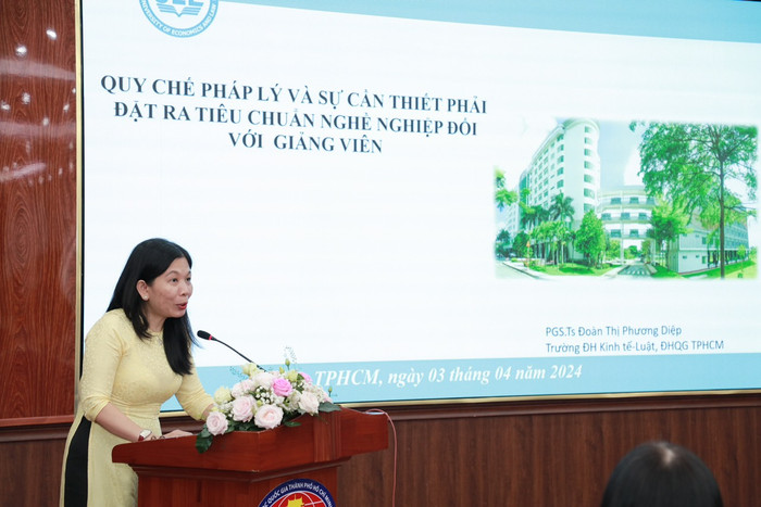 Phó Giáo sư, Tiến sĩ Đoàn Thị Phương Diệp – Trưởng phòng Thanh tra - Pháp chế, Trường Đại học Kinh tế - Luật, Đại học Quốc gia Thành phố Hồ Chí Minh phát biểu tham luận tại toạ đàm. Ảnh: NTCC d11f87b8ca74652a3c65.jpg