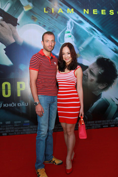 Người đàn ông ngoại quốc được cho là bạn trai của diễn viên Lan Phương khá nam tính và điển trai. Người đàn ông ngoại quốc được cho là bạn trai của diễn viên Lan Phương khá nam tính và điển trai.