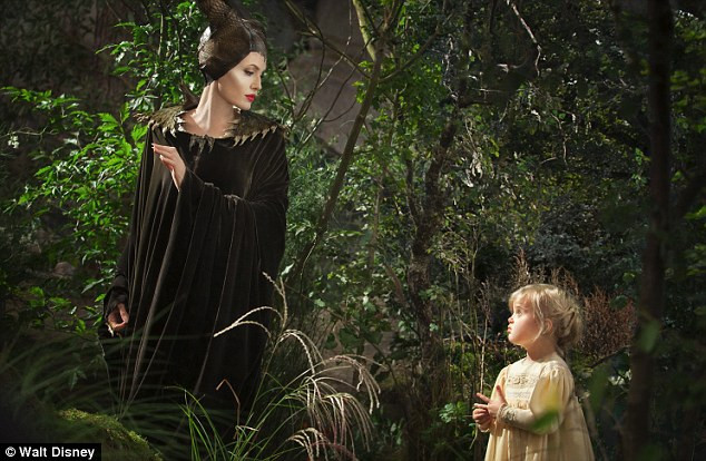 Angelina và con gái nhỏ sẽ cùng tham gia trong phim Maleficent Angelina và con gái nhỏ sẽ cùng tham gia trong phim Maleficent